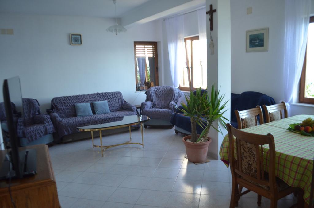 Holiday Villa In Оміш Екстер'єр фото