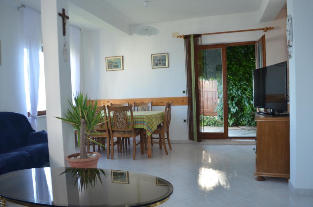 Holiday Villa In Оміш Екстер'єр фото